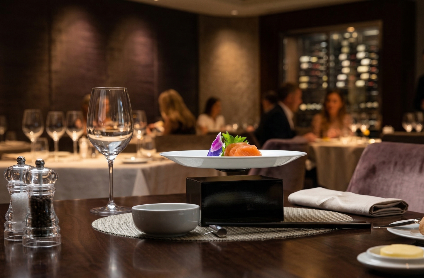 Leviou™ Plate – Levitating Dining Plate