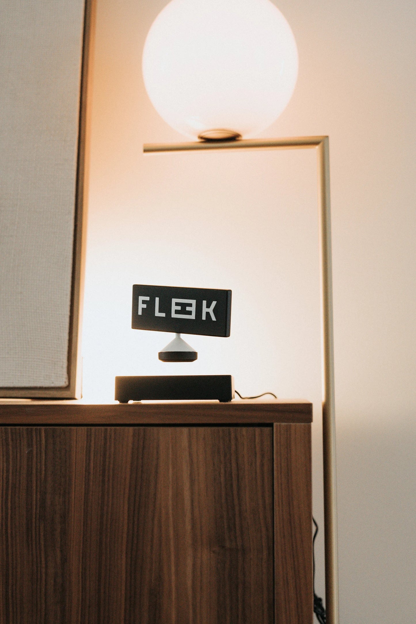 Leviou™ Custom Logo – Your Brand in Zero Gravity