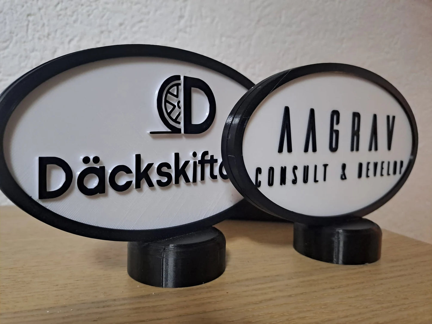 Leviou™ Custom Logo – Your Brand in Zero Gravity